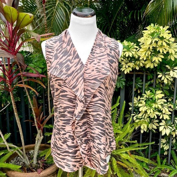 CAbi Just So Zebra Sleeveless Blouse - Picture 4 of 10